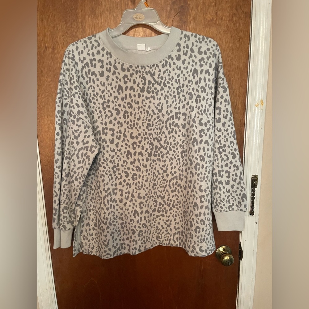 Ladies Gap Animal Print Sweatshirt